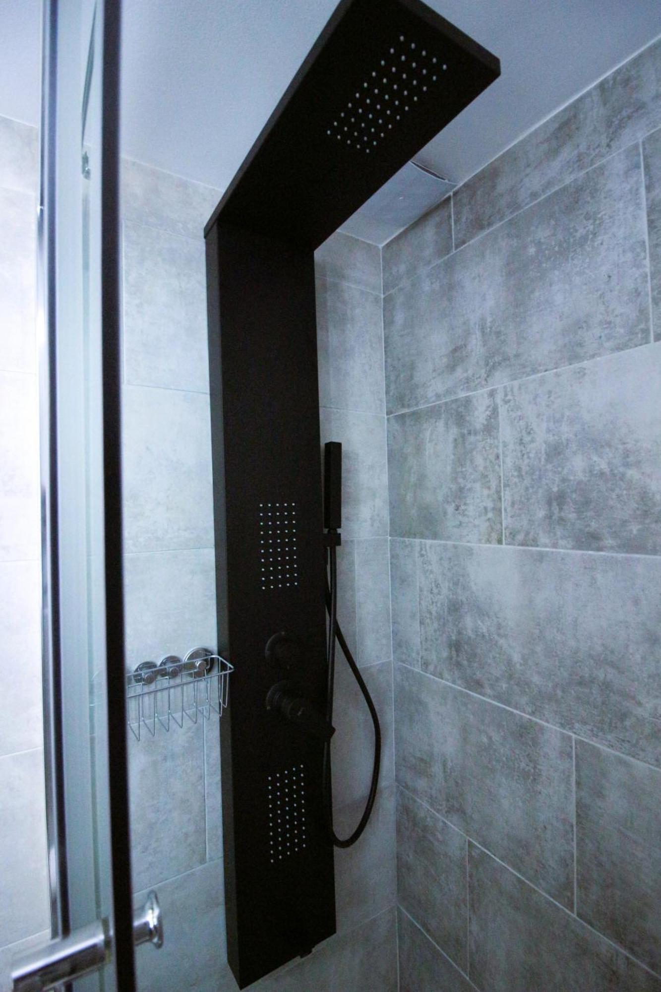 Yannis - Stylish With High-speed Wi-fi Apartment