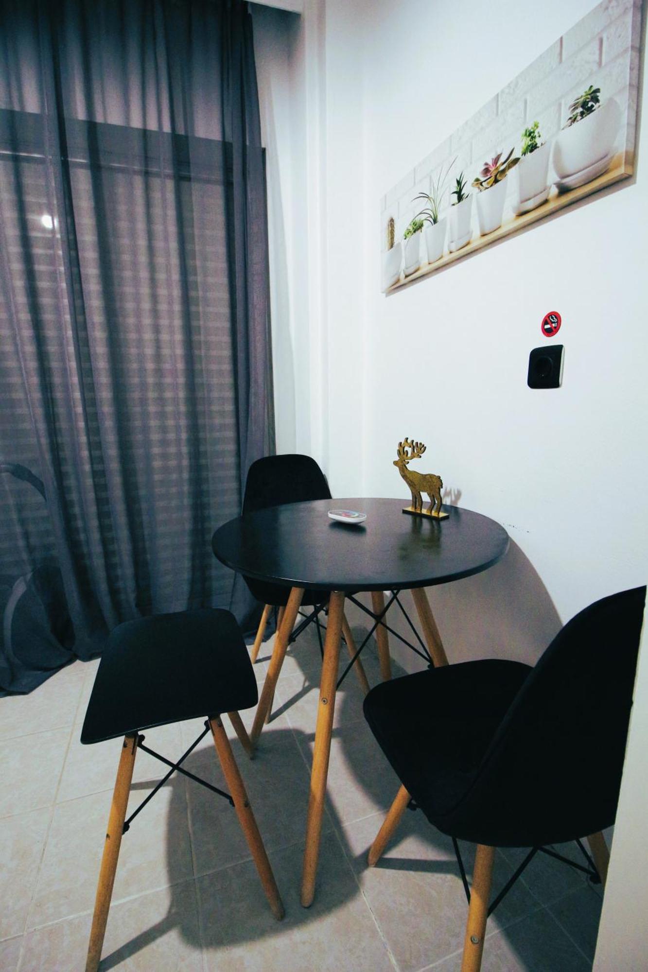 Yannis - Stylish With High-speed Wi-fi Apartment *