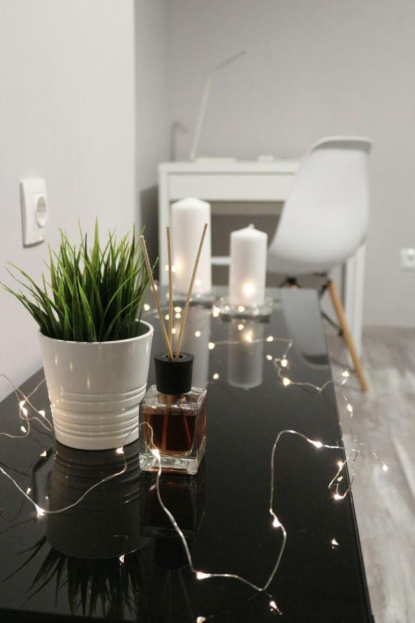 Yannis - Stylish With High-speed Wi-fi Apartment