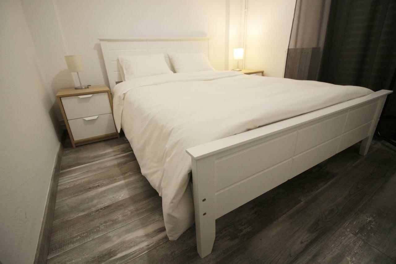 Yannis - Stylish With High-speed Wi-fi Apartment